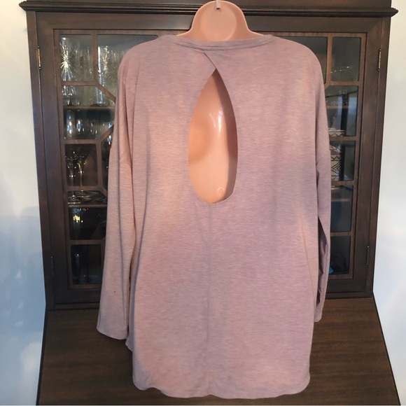 Yoga Top​ - Picture 6 of 7